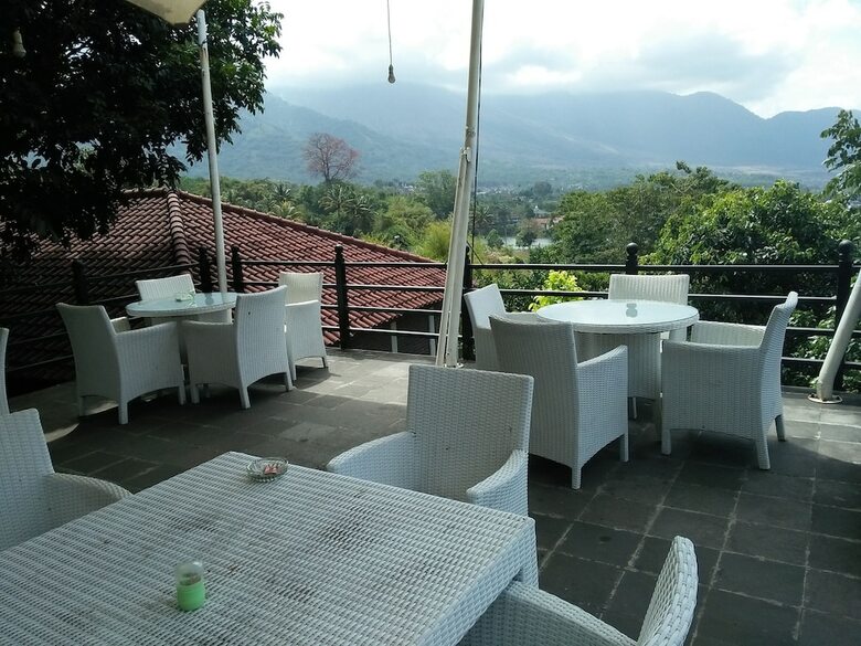 Hotel Bukit Alamanda Resort & Resto