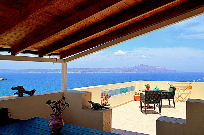 Manos Apartments