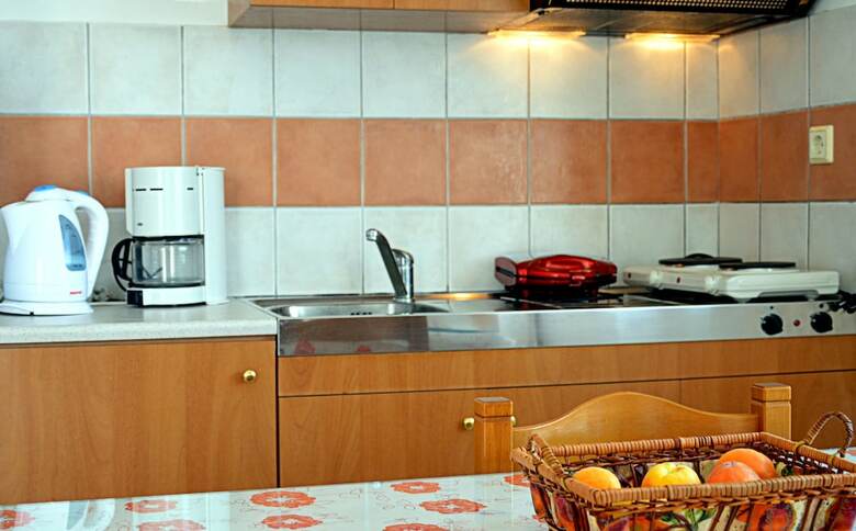Manos Apartments