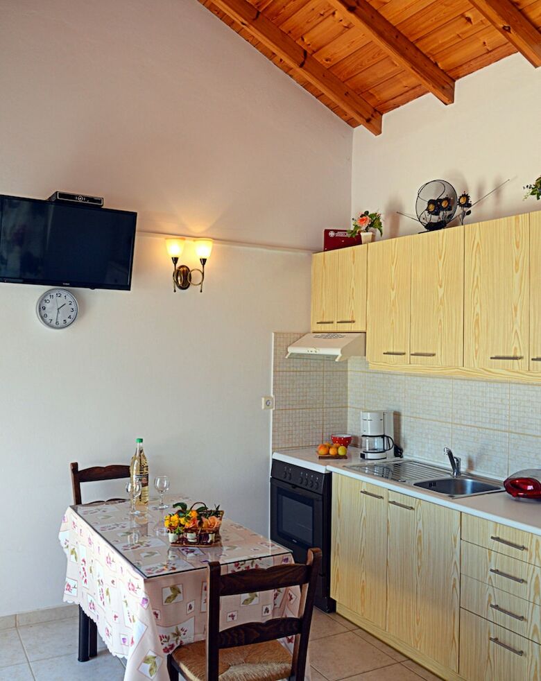 Manos Apartments
