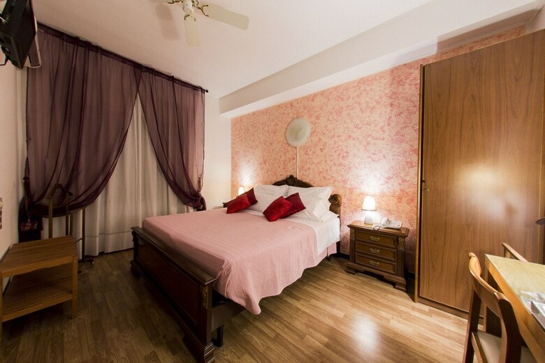Quari Hotel Restaurant & Pizza