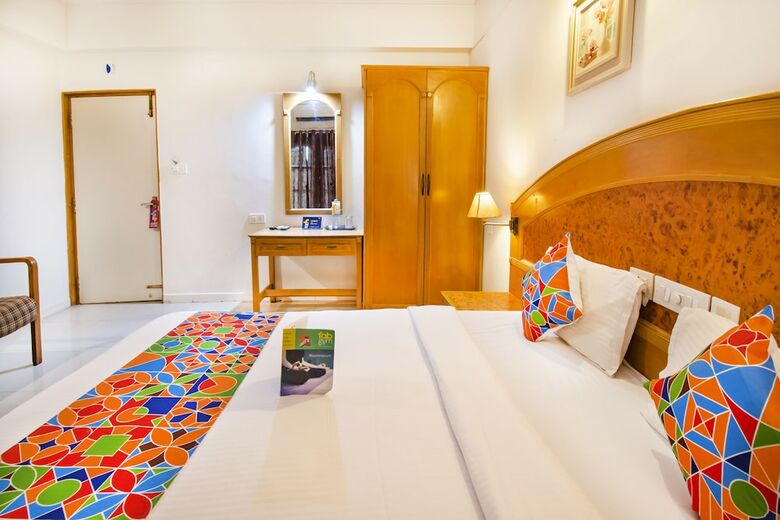 Fabhotel Metro Manor Central Station