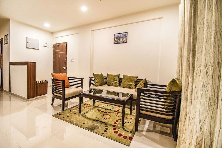 Fabhotel Oakwoods Serai