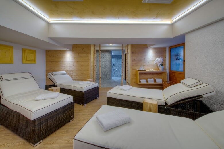 Hotel K�nigshof Health & View