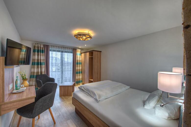 Hotel K�nigshof Health & View