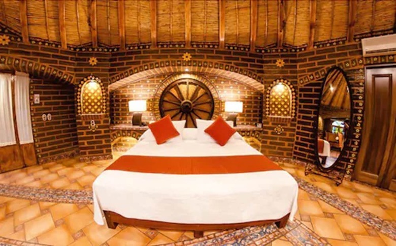 Hotel Estancia Villa Real