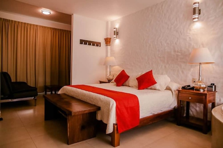 Hotel Estancia Villa Real
