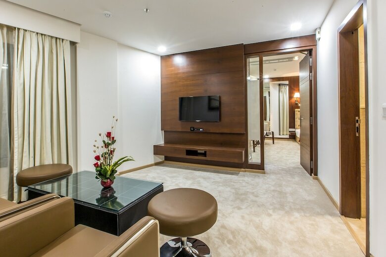 Hotel Clarks Inn Suite Gwalior