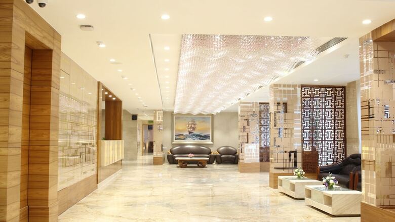 Hotel Clarks Inn Suite Gwalior