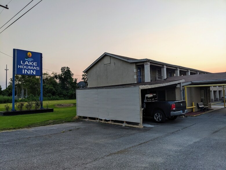 Motel Lake Houma Inn