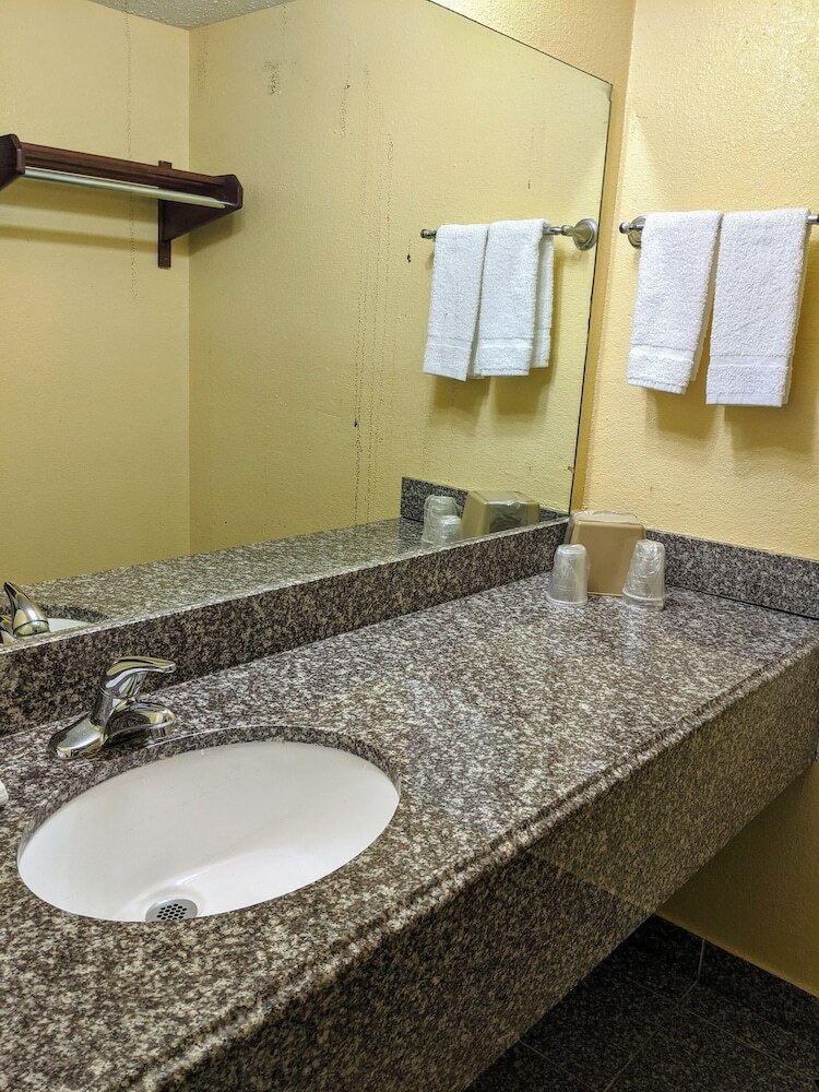 Motel Lake Houma Inn