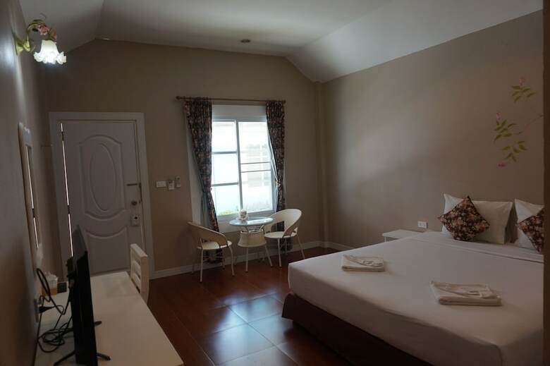 Hotel Color Ville Resort