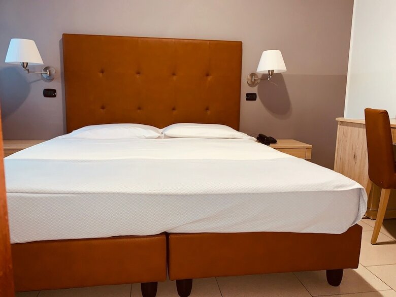 Flying Hotel