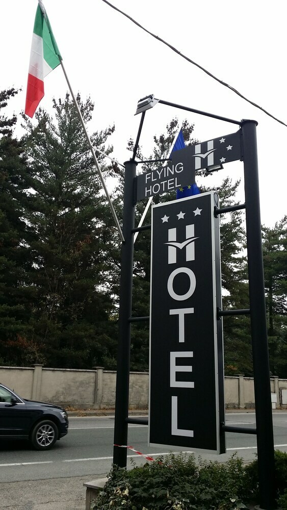 Flying Hotel