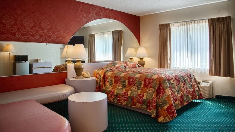 La Mirage Motor Inn