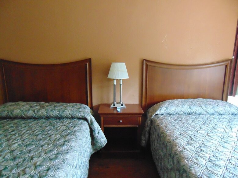 La Mirage Motor Inn