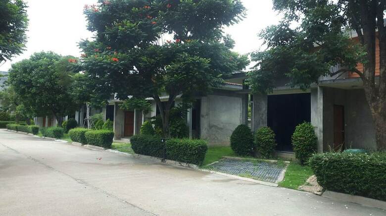 Hotel Buaksee Resort