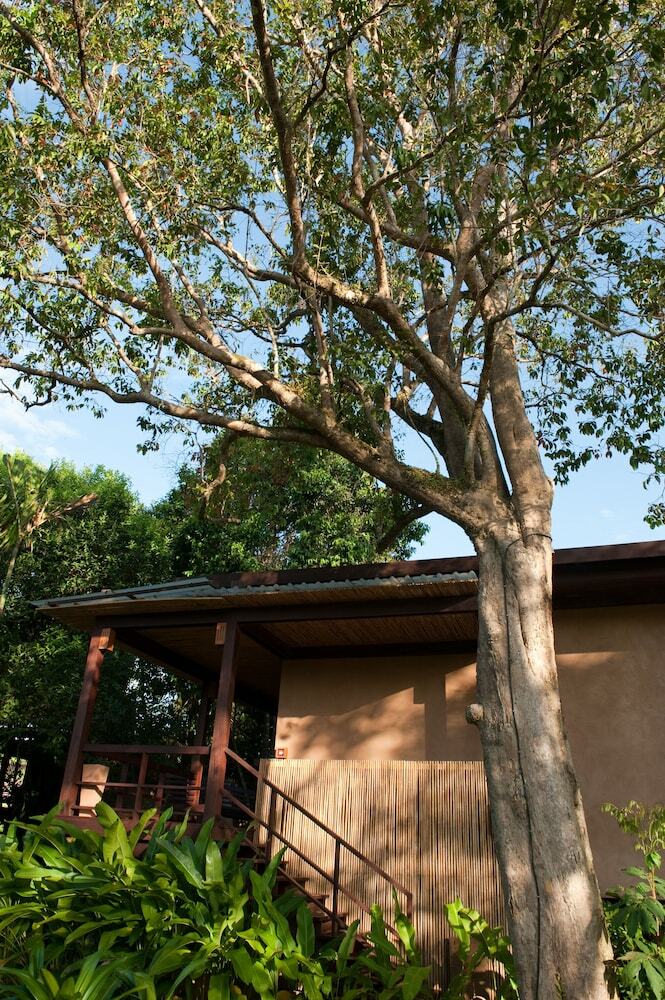 Villa Wanakarn Beach Resort & Spa