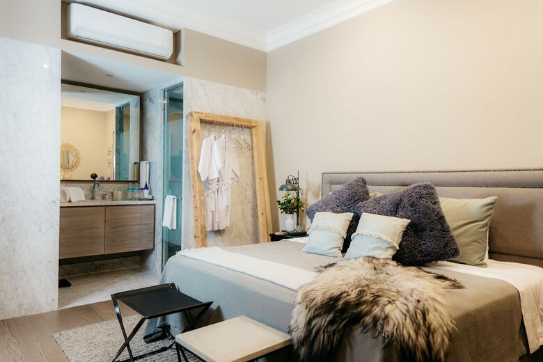 Nima Local House Hotel