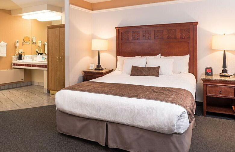 Hotel Laurel Inn Motel