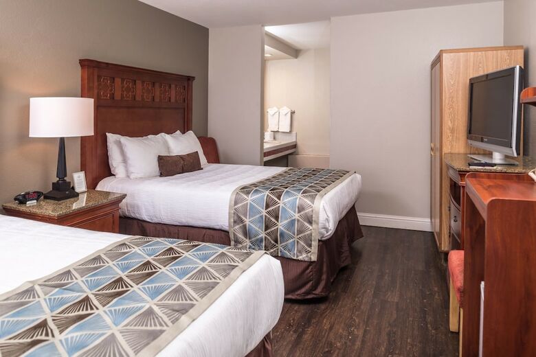Hotel Laurel Inn Motel