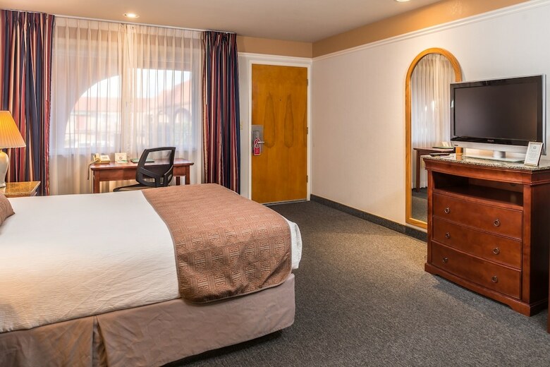Hotel Laurel Inn Motel