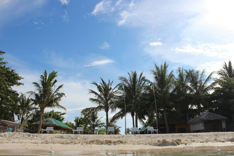 Hotel Bantayan Huts