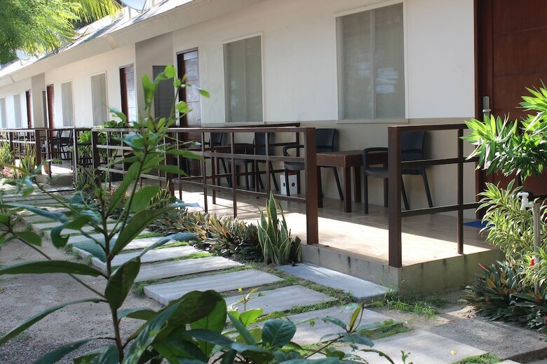 Hotel Bantayan Huts