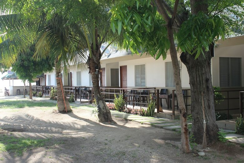Hotel Bantayan Huts