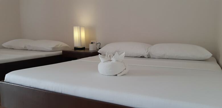 Hotel Bantayan Huts