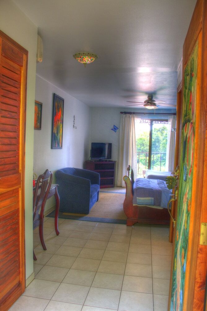 Bed & Breakfast Gingerbread Hotel And Restaurant