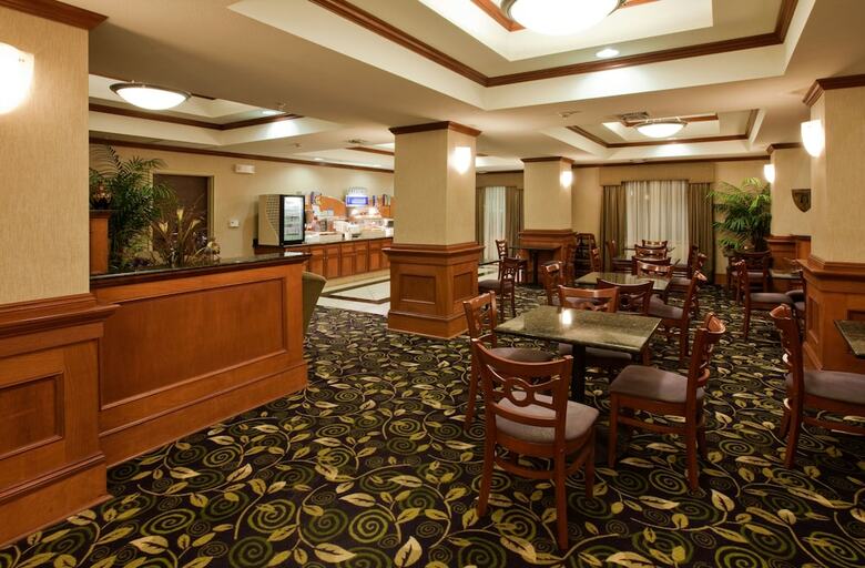 Hotel Holiday Inn Express Ada