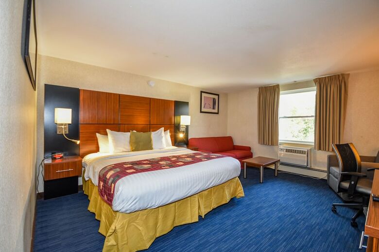 Charles River Motel