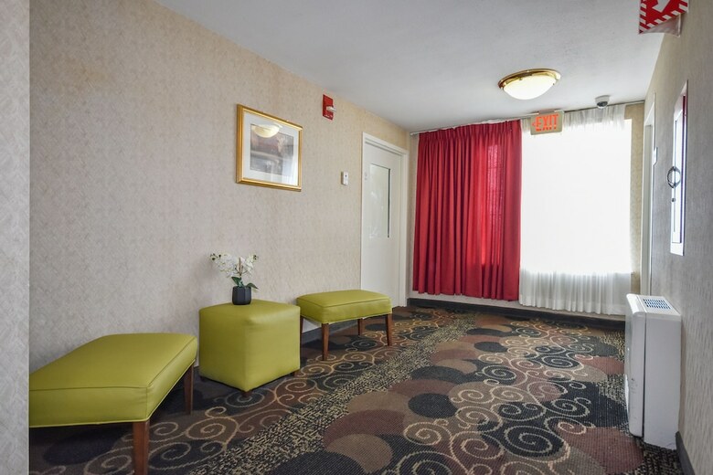 Charles River Motel