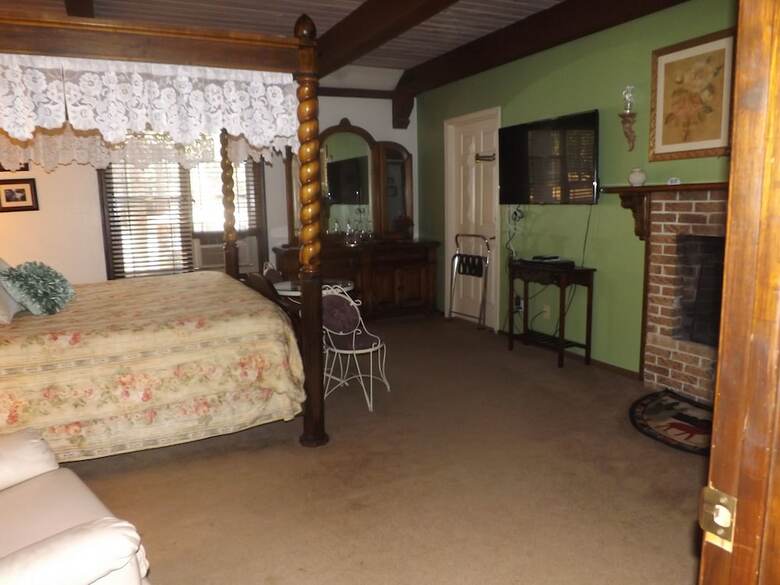 Arizona Mountain Inn And Cabins