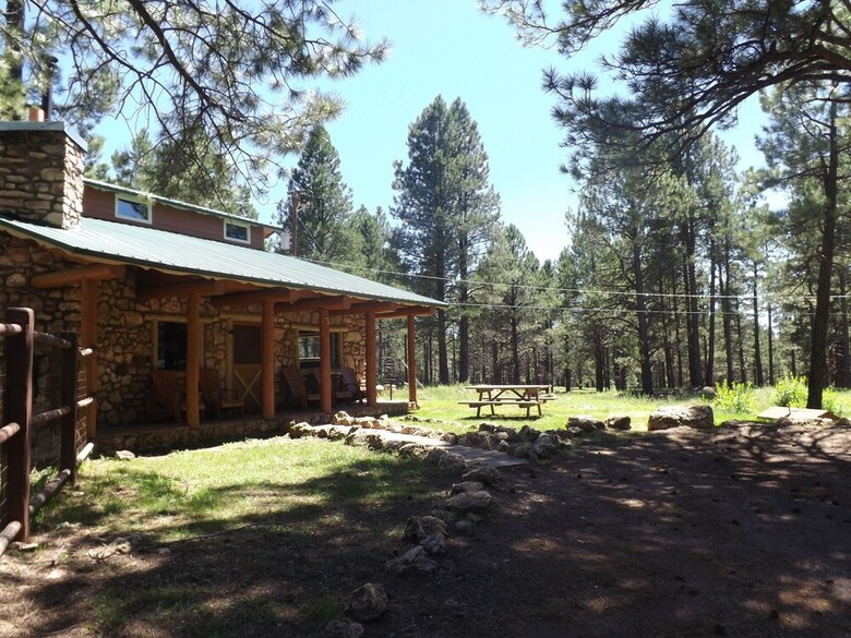 Arizona Mountain Inn And Cabins