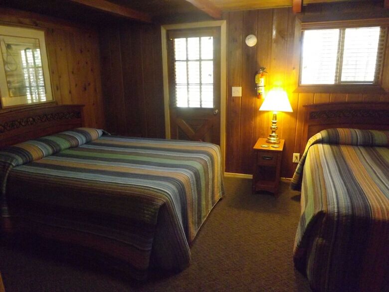 Arizona Mountain Inn And Cabins