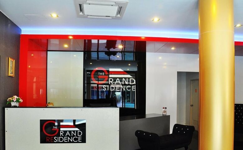 Hotel The Grand Residence