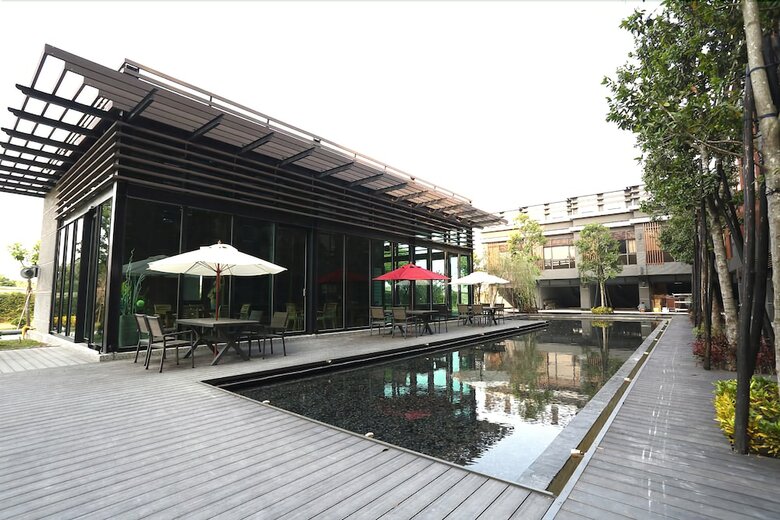 Imperial Dynasty Exquisite Hotel