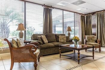 Hotel Quality Inn & Suites