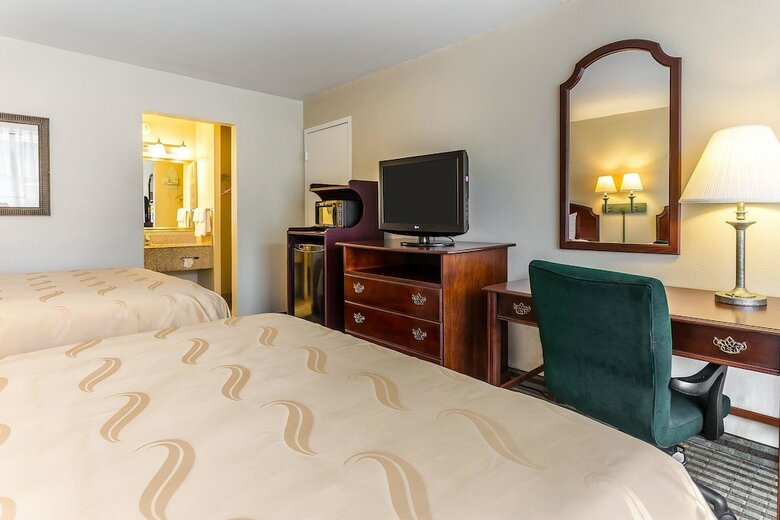 Hotel Quality Inn & Suites