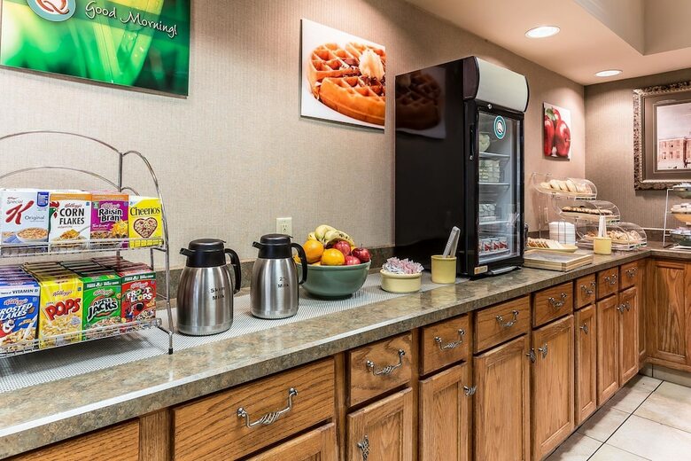 Hotel Quality Inn & Suites