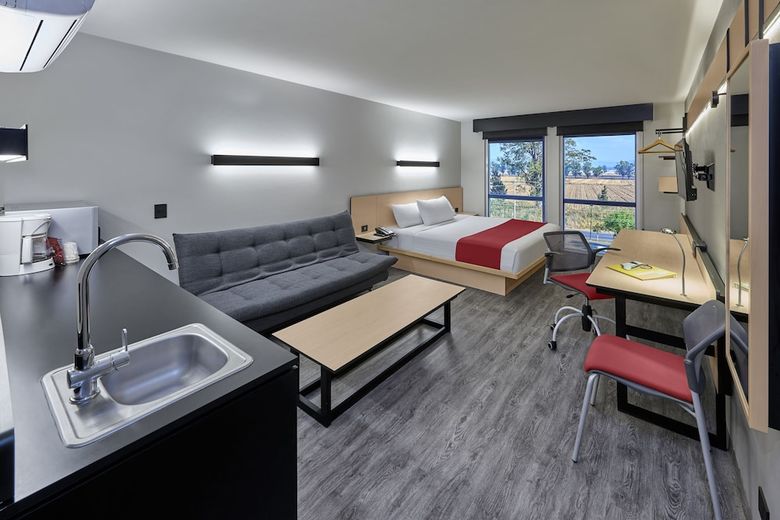 Hotel City Express Zamora