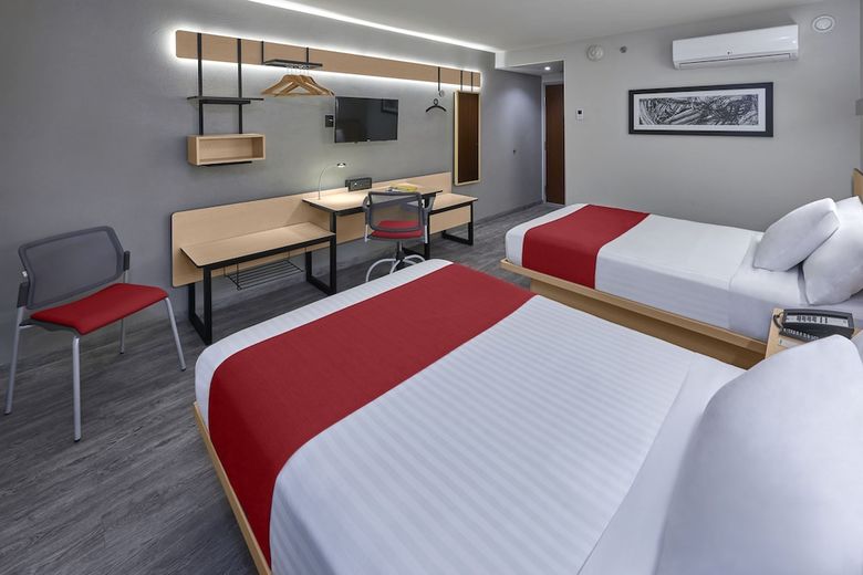 Hotel City Express Zamora