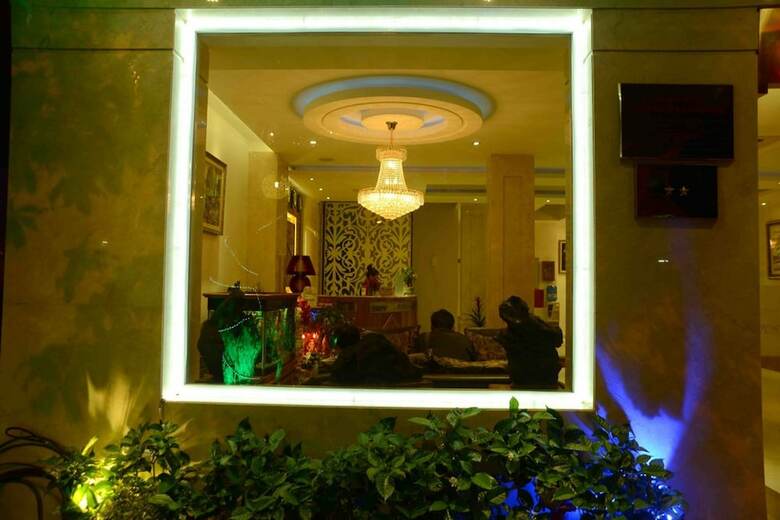 Hotel Triip Red Diamond