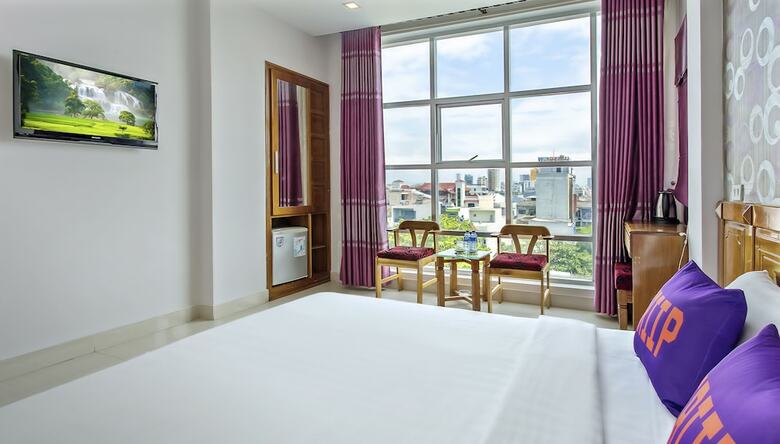 Hotel Triip Red Diamond