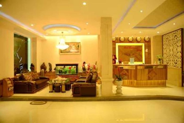Hotel Triip Red Diamond