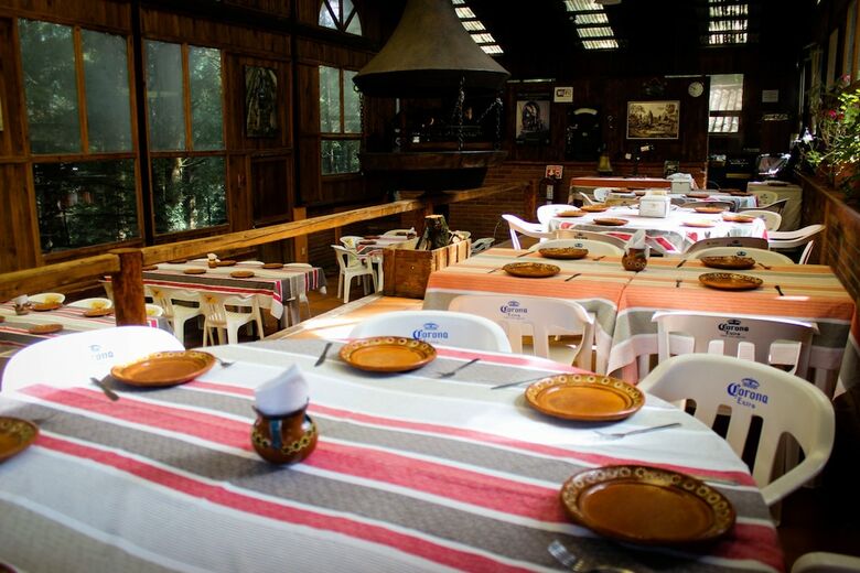 Los Vagones Caba�as Restaurante Bar