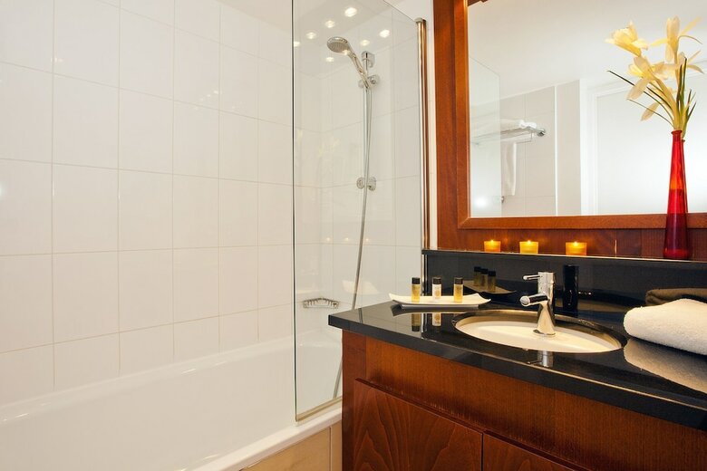 Residhome Appart Hotel Paris-massy