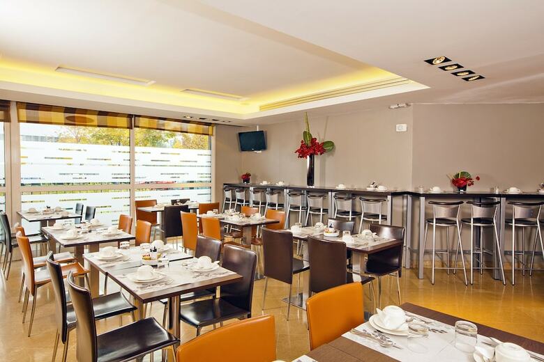 Residhome Appart Hotel Paris-massy